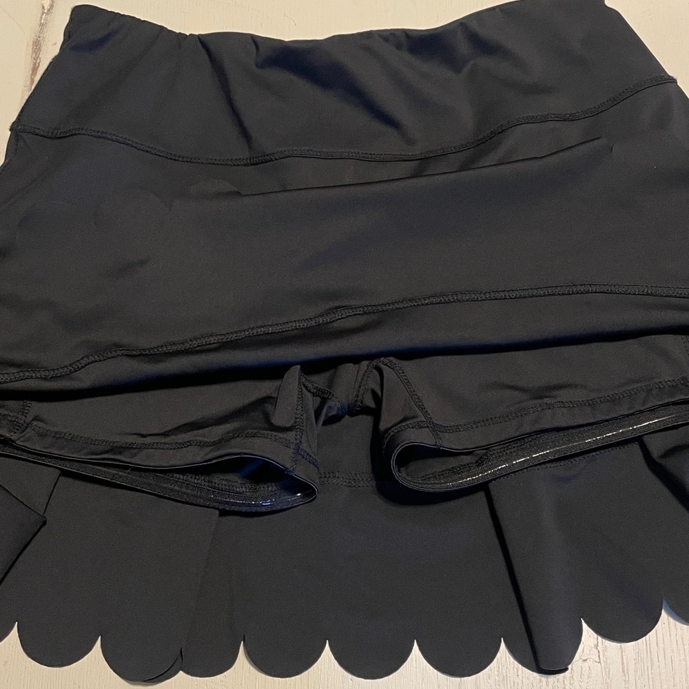 Karlie Scallop Hem Tennis Skirt size Large in Black - Picture 8 of 10